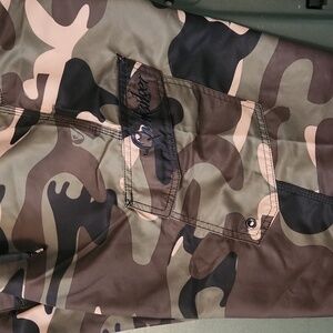 Quiksilver Camo boardshorts- size 32